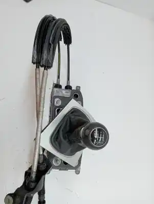 Tweedehands auto-onderdeel versnellingspook voor audi a3 (8p) 2.0 tdi limited edition (103kw) oem iam-referenties 1k0711112b  1k0711061b