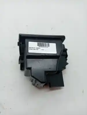 Pezzo di ricambio per auto di seconda mano scatola relè/fusibili per nissan juke (f16) acenta riferimenti oem iam 2438300q0b