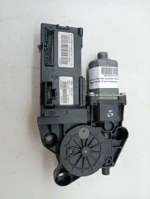 Recambio de automóvil de segunda mano de motor elevalunas delantero izquierdo para renault scenic iii grand dynamique referencias oem iam 807319718r  