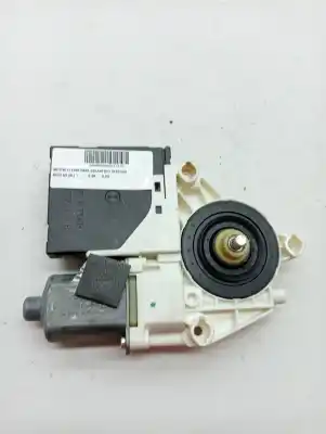 Pièce détachée automobile d'occasion MOTEUR LÈVE VITRE AVANT DROIT pour AUDI A3 (8L)  Références OEM IAM 8P0959802A  