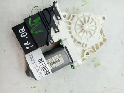Pezzo di ricambio per auto di seconda mano MOTORE ALZACRISTALLI POSTERIORE DESTRO per VOLKSWAGEN PASSAT BERLINA (3B3)  Riferimenti OEM IAM 1K0959704P  