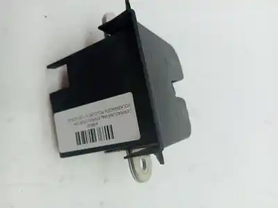 Pezzo di ricambio per auto di seconda mano baule / serratura del cancello per volkswagen polo (6c1) * riferimenti oem iam 6r0827505f  6r0827505f9b9