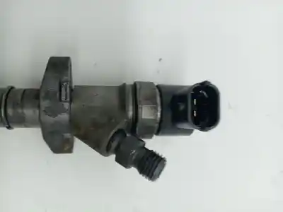 Second-hand car spare part injector for renault trafic combi (ab 4.01) passenger expression combi corto oem iam references 166000505r  