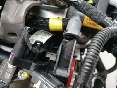 Автозапчастина б/у двигун комплект для dacia sandero 0.9 tce cat посилання на oem iam h4d480  d140422