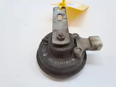 Pièce détachée automobile d'occasion KLAXON / SIGNAL SONORE pour RENAULT MASTER KOMBI  Références OEM IAM 256105241R  