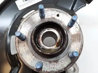 Pièce détachée automobile d'occasion moyeu de roue avant gauche pour opel astra j lim. 4türig selection références oem iam 13319483  