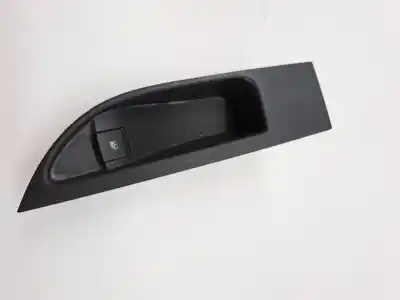 Pièce détachée automobile d'occasion commande de lève vitre arrière gauche pour opel astra j lim. 4türig selection références oem iam 13301888