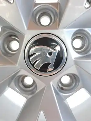 Автозапчастина б/у шина для skoda superb combi (3t5) ambition посилання на oem iam 5e0601025bj8z8  
