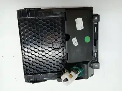 Автозапчастина б/у пластика для skoda superb combi (3t5) ambition посилання на oem iam 3t0863077b  