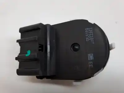 Second-hand car spare part rearview side mirror switch for opel adam manual oem iam references 13271827  6240710