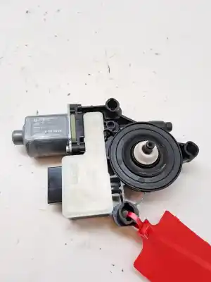 Peça sobressalente para automóvel em segunda mão MOTOR ELEVADOR VIDRO TRASEIRO DIREITO por VOLKSWAGEN TIGUAN (AD1, AX1)  Referências OEM IAM 5Q0959812E  