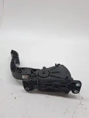 Second-hand car spare part accelerator pedal for renault twingo authentique oem iam references 8200426238  