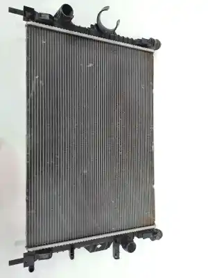 Pezzo di ricambio per auto di seconda mano Radiatore D Acqua per FORD KUGA (CBS) Trend Riferimenti OEM IAM 1762395  6G918005DD