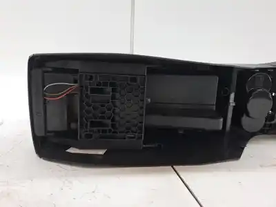 Автозапчасти б/у центральный подлокотник за skoda superb combi (3t5) active ссылки oem iam 3v1863242b  3v1863242b9b9