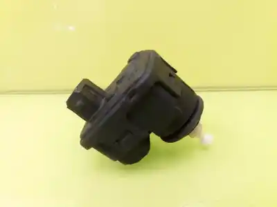 Pezzo di ricambio per auto di seconda mano motore regolazione fari per nissan terrano/terrano.ii (r20) 3.0 td cat riferimenti oem iam 260560x000  