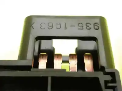 Second-hand car spare part switch for lexus is 200 (ds2/is2) d-cat oem iam references 9351q63x  156935