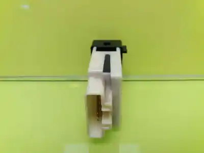 Pezzo di ricambio per auto di seconda mano comando multifunzione per lexus is 200 (ds2/is2) d-cat riferimenti oem iam 8484033050  