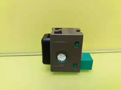 Second-hand car spare part switch for lexus is 200 (ds2/is2) d-cat oem iam references 8498830130  15a895