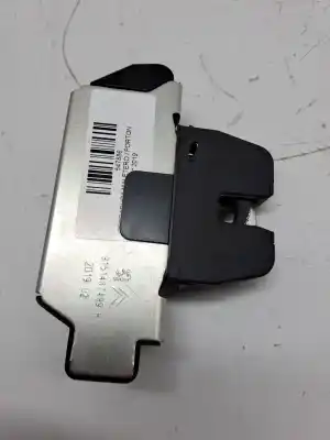 Tweedehands auto-onderdeel KOFFERBAK / POORTSLUITING voor PEUGEOT 2008 (P1)  OEM IAM-referenties 8719F8  