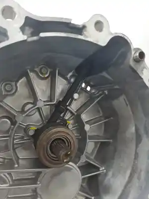 Second-hand car spare part gearbox for ssangyong tivoli * oem iam references 3102035001  