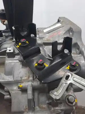 Second-hand car spare part gearbox for ssangyong tivoli * oem iam references 3102035001  