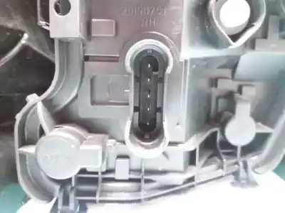 Автозапчасти б/у правый задний фонарь за fiat linea (110) dynamic ссылки oem iam 51869227  