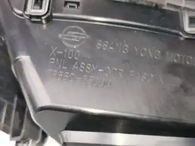 Автозапчастина б/у молдинг для ssangyong tivoli * посилання на oem iam 7656035000  