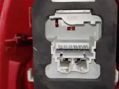 Автозапчастина б/у правий ліхтар для renault clio ii fase ii (b/cb0) 1.5 dci diesel посилання на oem iam 8200071414  