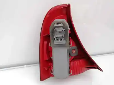 Автозапчасти б/у правый задний фонарь за renault clio ii fase ii (b/cb0) 1.5 dci diesel ссылки oem iam 8200071414  