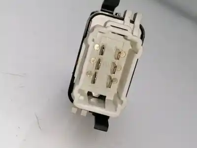 Pezzo di ricambio per auto di seconda mano interruttore alzacristalli anteriore destro per renault clio ii fase i (b/cbo) 1.2 riferimenti oem iam 7700410151  
