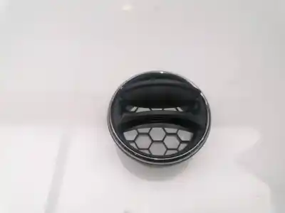 Автозапчастина б/у аераційна решіта для seat ibiza (6k) 1.6 посилання на oem iam 6j08191102zz  6j0819110