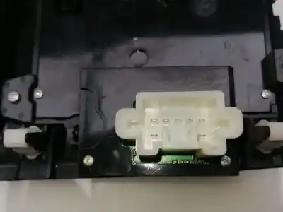 Pezzo di ricambio per auto di seconda mano impianto audio / radio cd per mitsubishi montero (v80/v90) 3.2 di-d invite riferimenti oem iam 8002a256xa  