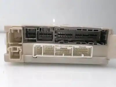 Second-hand car spare part fuse box unit for lexus is 200 (ds2/is2) d-cat oem iam references 8273053052  