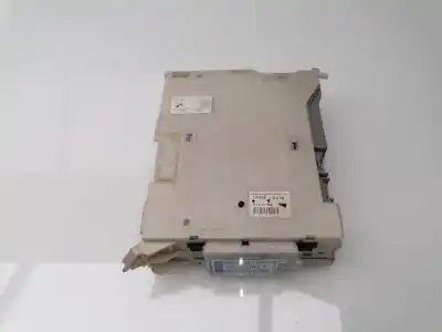 Pièce détachée automobile d'occasion Boîtes à Fusibles pour LEXUS IS 200 (DS2/IS2) D-CAT Références OEM IAM 8273053052  