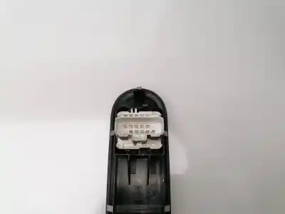 Pièce détachée automobile d'occasion commande de lève vitre avant gauche pour renault clio iii 1.5 dci diesel cat références oem iam 8200214943  