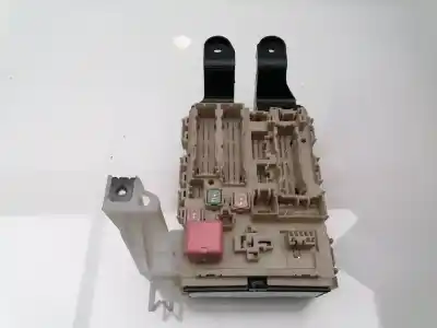 Автозапчасти б/у блок реле/предохранителей за toyota avensis (t27) advance ссылки oem iam 8273005j70