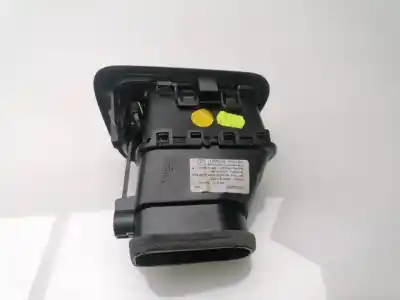 Автозапчастина б/у аераційна решіта для renault kadjar bose edition посилання на oem iam 687603504r  