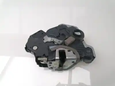 Second-hand car spare part front right door lock for lexus is 200 (ds2/is2) d-cat oem iam references 6903060250