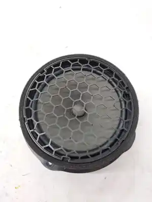 Pièce détachée automobile d'occasion HAUT-PARLEUR pour AUDI A3 (8V)  Références OEM IAM 8V0035415  