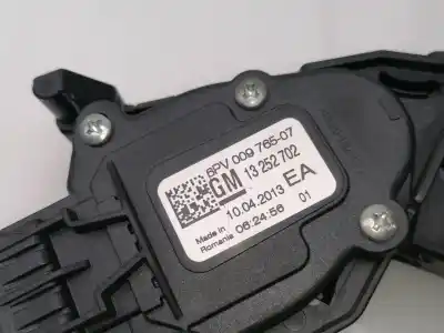 Second-hand car spare part accelerator pedal for opel astra j lim. 1.6 16v cat oem iam references 13252702  6pv00976507