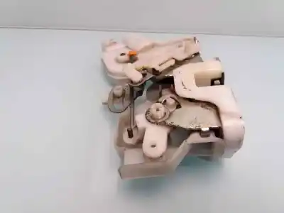 Автозапчастина б/у замок дверей заднього лівого для mitsubishi montero (v60/v70) 3.2 di-d avance посилання на oem iam 5745a127  