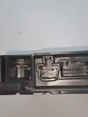 Second-hand car spare part fuse box unit for lexus is 300 (jce10) * oem iam references 8264453010  