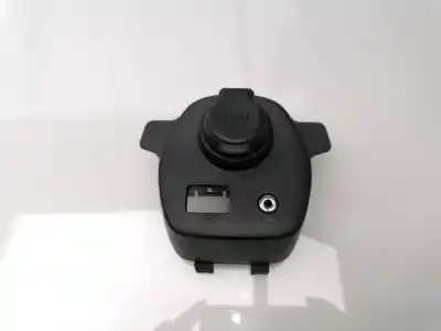 Peça sobressalente para automóvel em segunda mão MOLDAGEM por TOYOTA AYGO  Referências OEM IAM 554770H010  1389320X