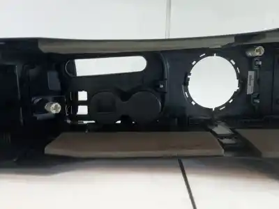Автозапчастина б/у центральний подлокник для mazda cx-7 (er) 2.2 mzr-cd awd (er10a) посилання на oem iam eh6564420b02  