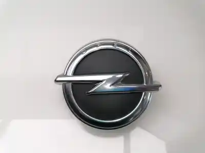 Second-hand car spare part tailgate back door handle for opel corsa e 1.3 16v cdti oem iam references 563697283