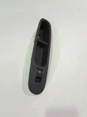 Автозапчасти б/у ВЫКЛЮЧАТЕЛЬ ПЕРЕДНЕГО ПРАВОГО ОКНА за FIAT GRANDE PUNTO (199)  ссылки OEM IAM 735500049  