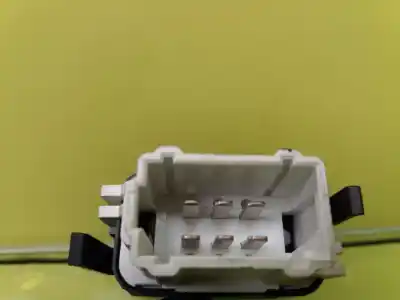 Pezzo di ricambio per auto di seconda mano interruttore per renault clio ii fase i (b/cbo) 1.2 riferimenti oem iam 8200634249  