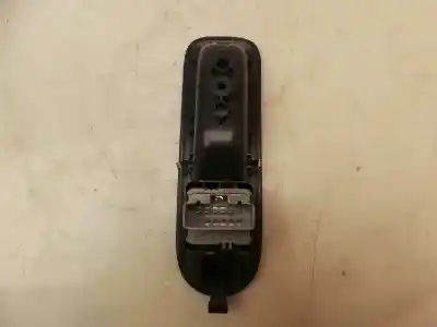 Автозапчасти б/у выключатель левого переднего окна за renault twingo (co6) 1.2 (c066/67/68) 58 cv / 43 kw ссылки oem iam e29472  