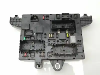 Second-hand car spare part fuse box unit for opel astra j (p10) 1.7 cdti (68) oem iam references 13368651