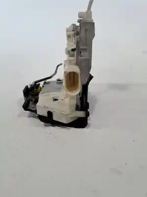 Pezzo di ricambio per auto di seconda mano serratura porta posteriore destra per audi a3 (8p) 2.0 tdi ambiente riferimenti oem iam 4f0839016  